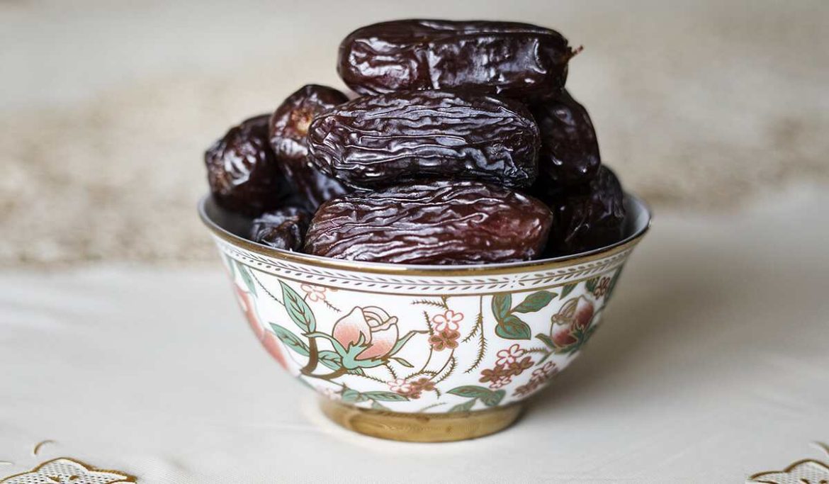 Sell juicy Ajwa healthy dates