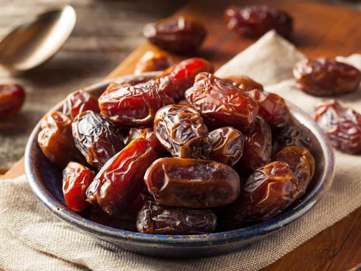 Buy Zahidi dates price in Pakistan