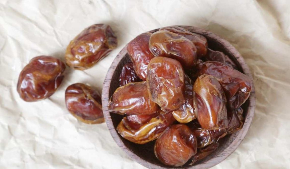 Fresh dried dates on sale