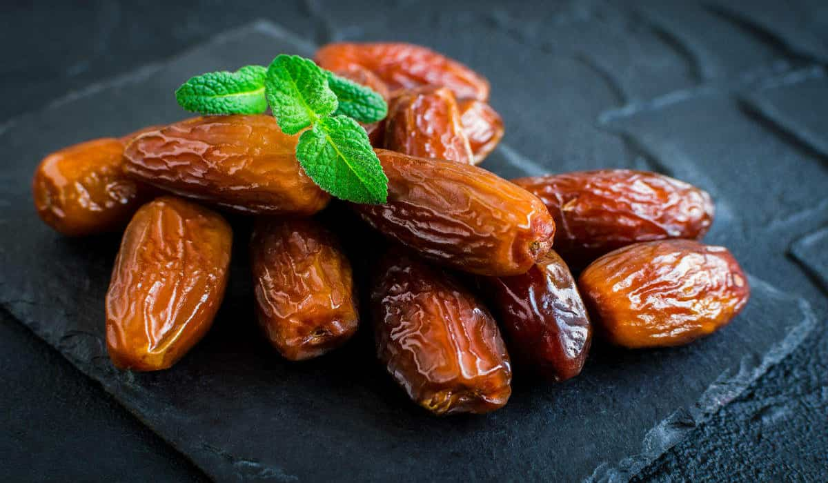  How do dates benefit the body 