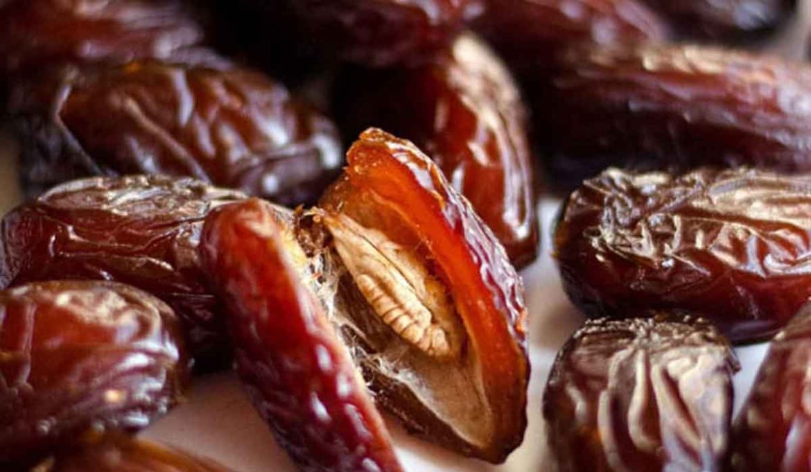 Best Ajwa date suppliers | buy at a cheap price