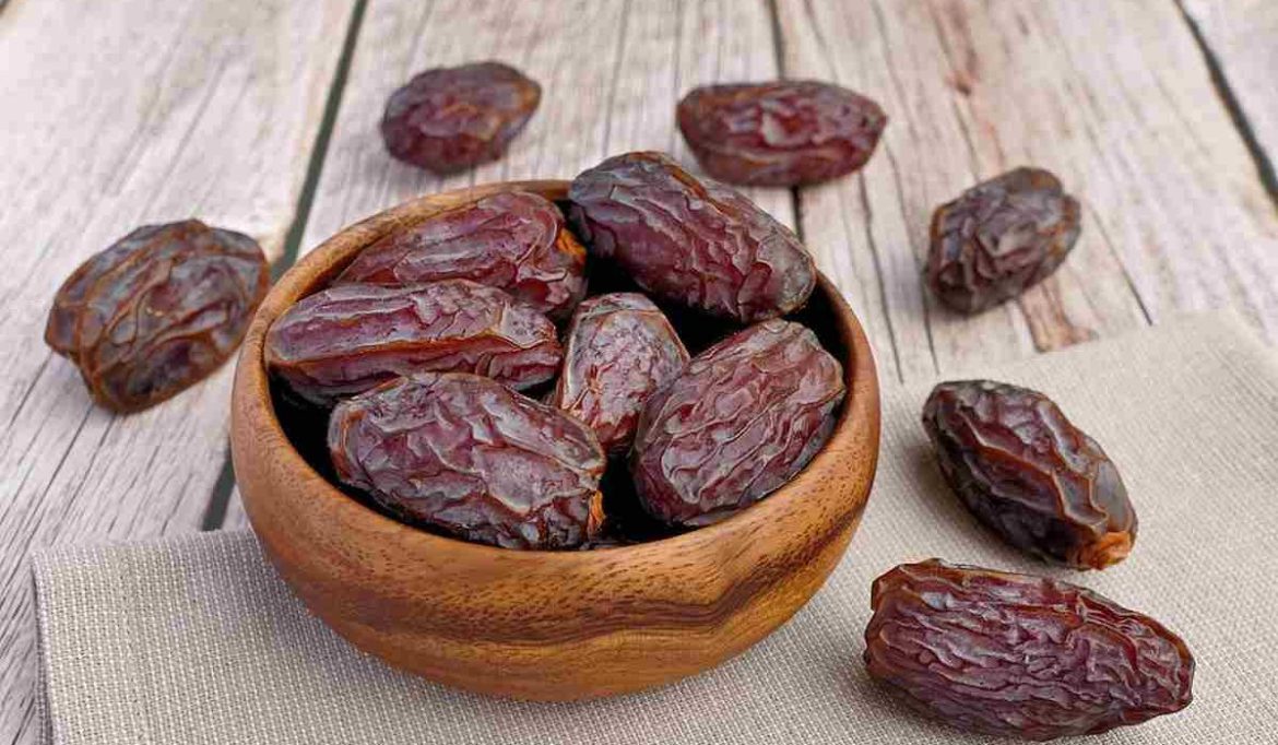 Buy Chopped Medjool Dates + great price