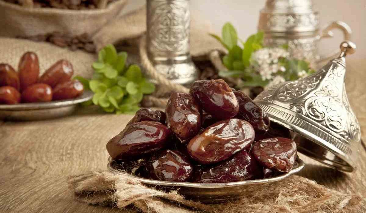  Buy and the Price of All Kinds of middle eastern dates 