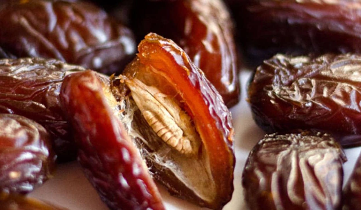  medjool dates vs pitted dates size 