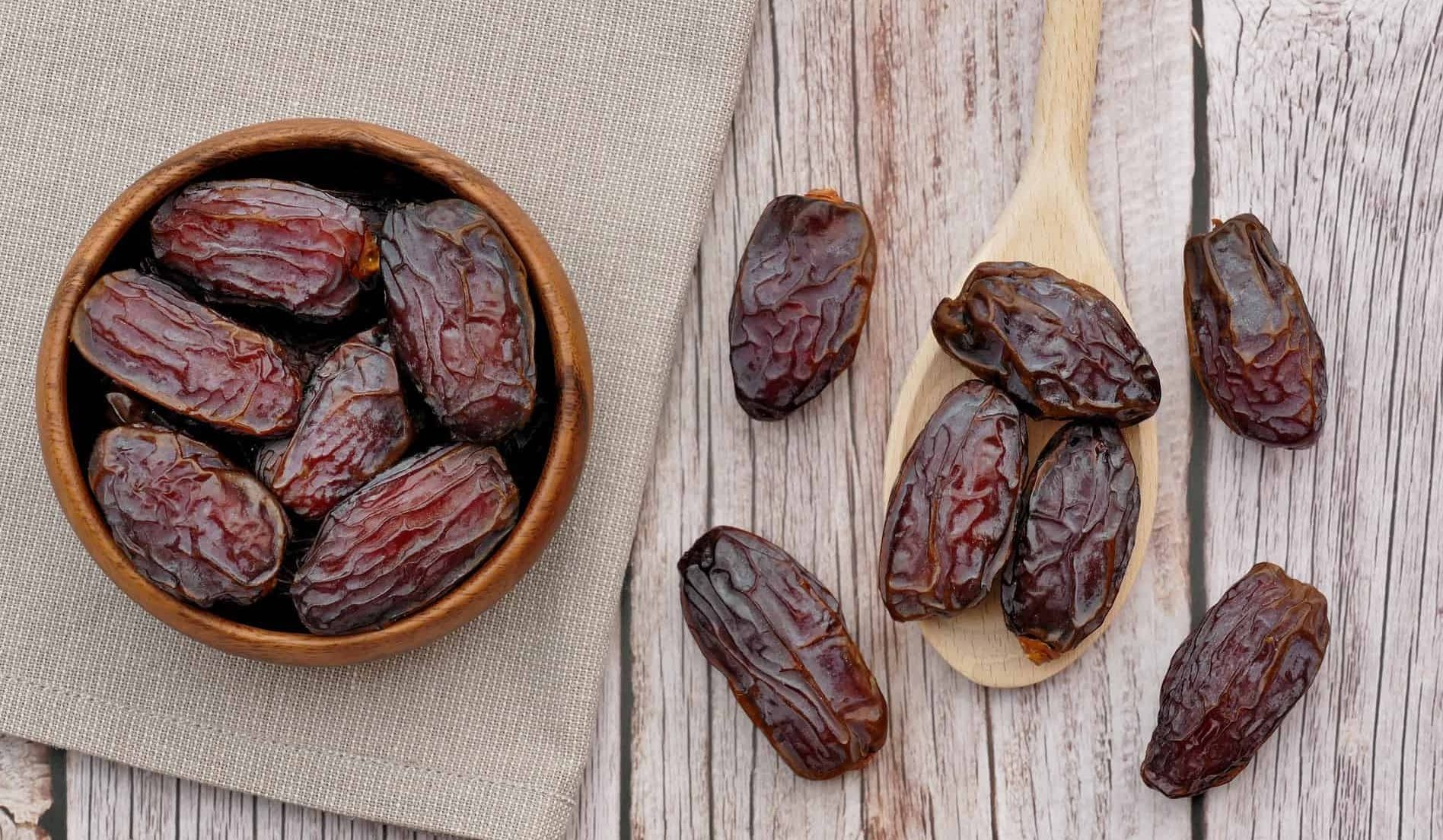  medjool dates vs pitted dates size 