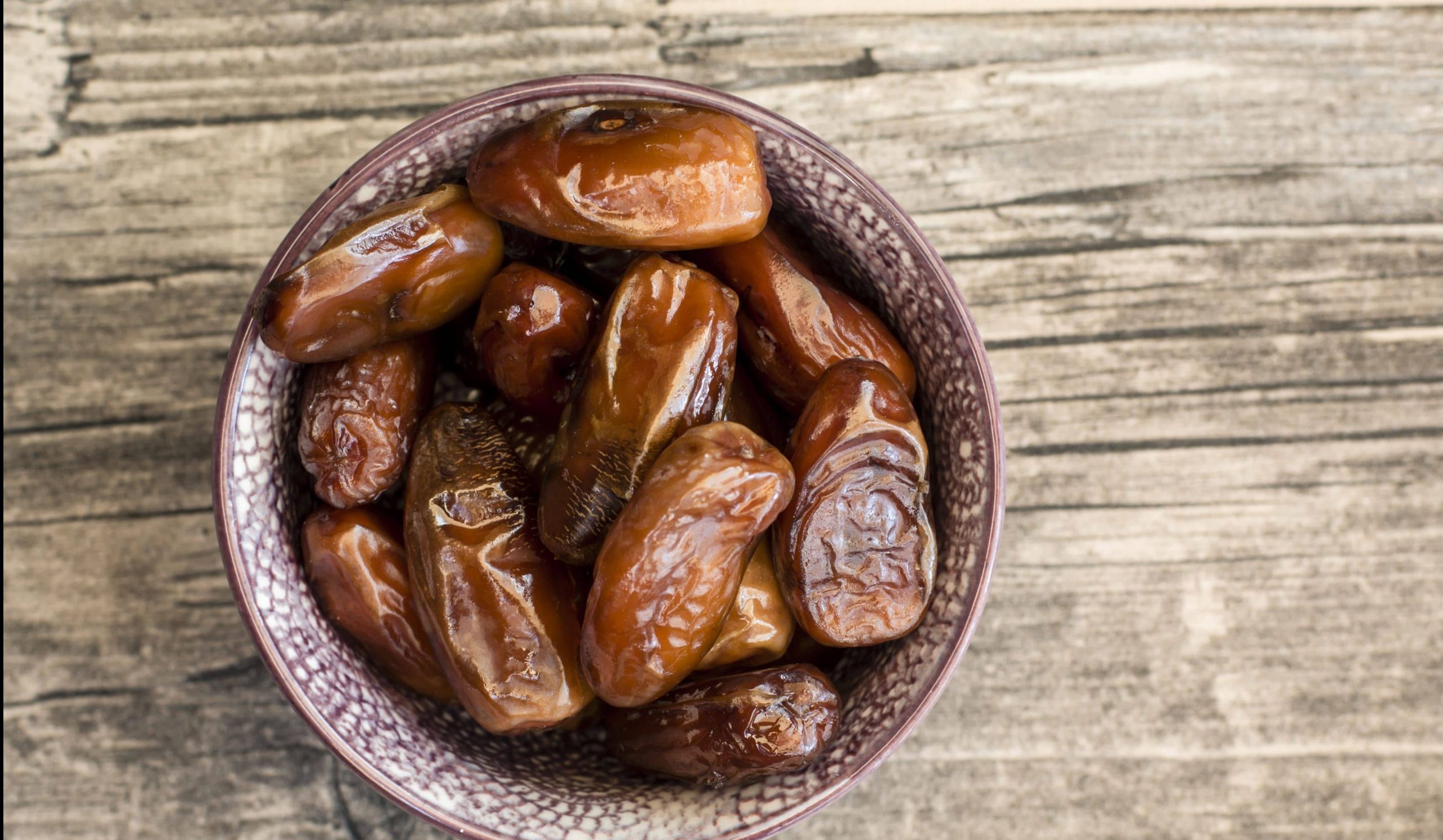  Buy the best types of deglet noor dates pie at a cheap price 