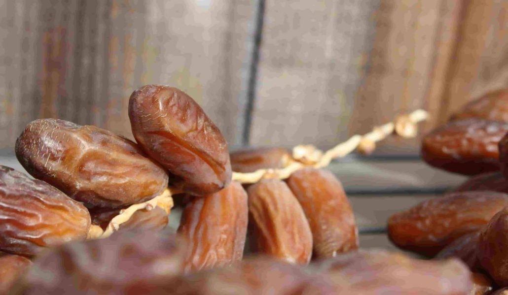  Buy the best types of deglet noor dates pie at a cheap price 