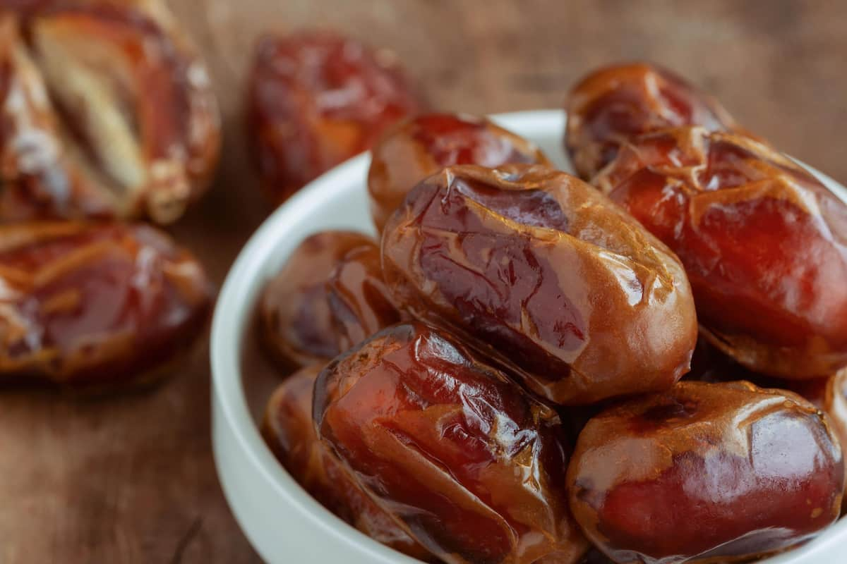  Apis Royal Zahidi dates 