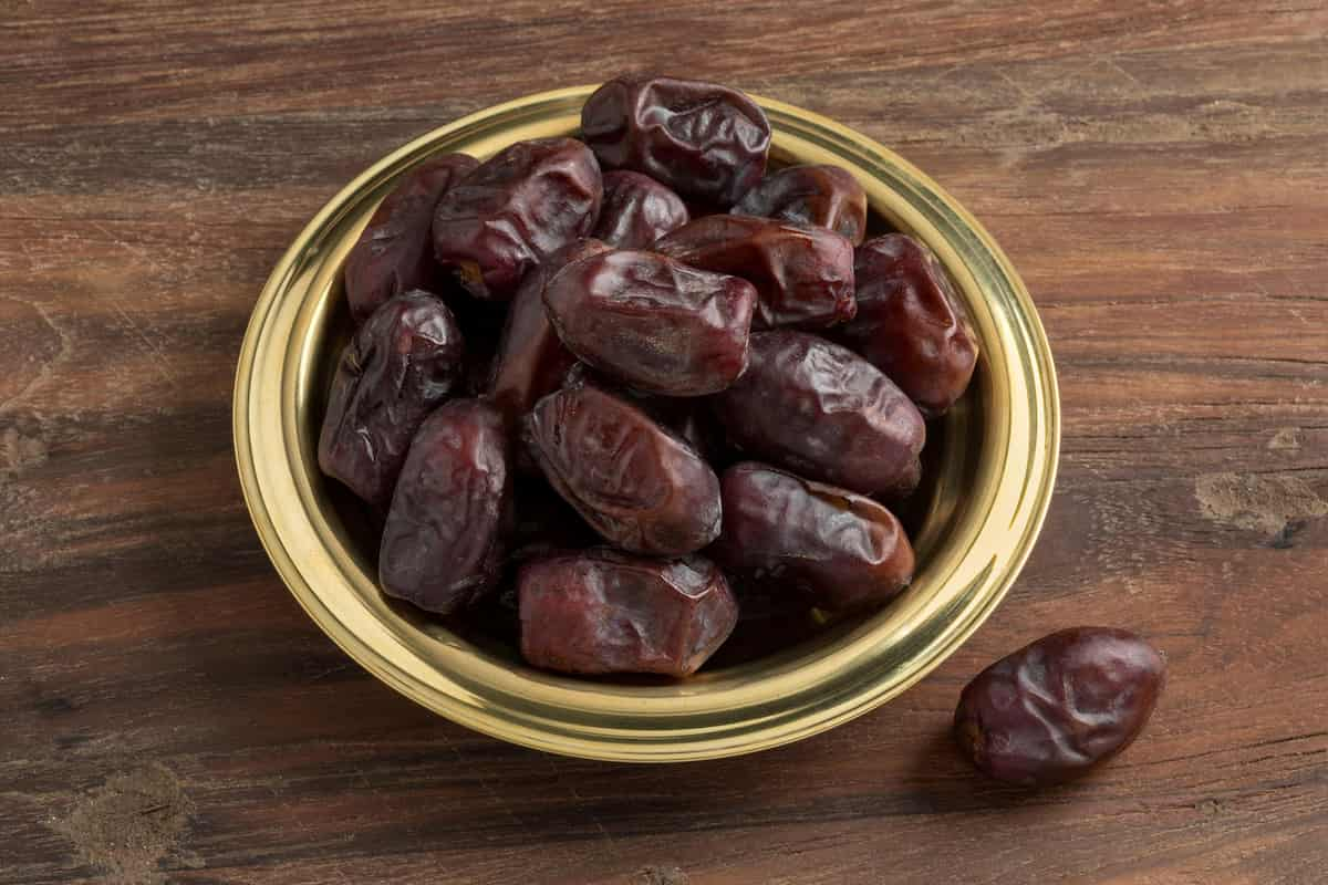  Apis Royal Zahidi dates 