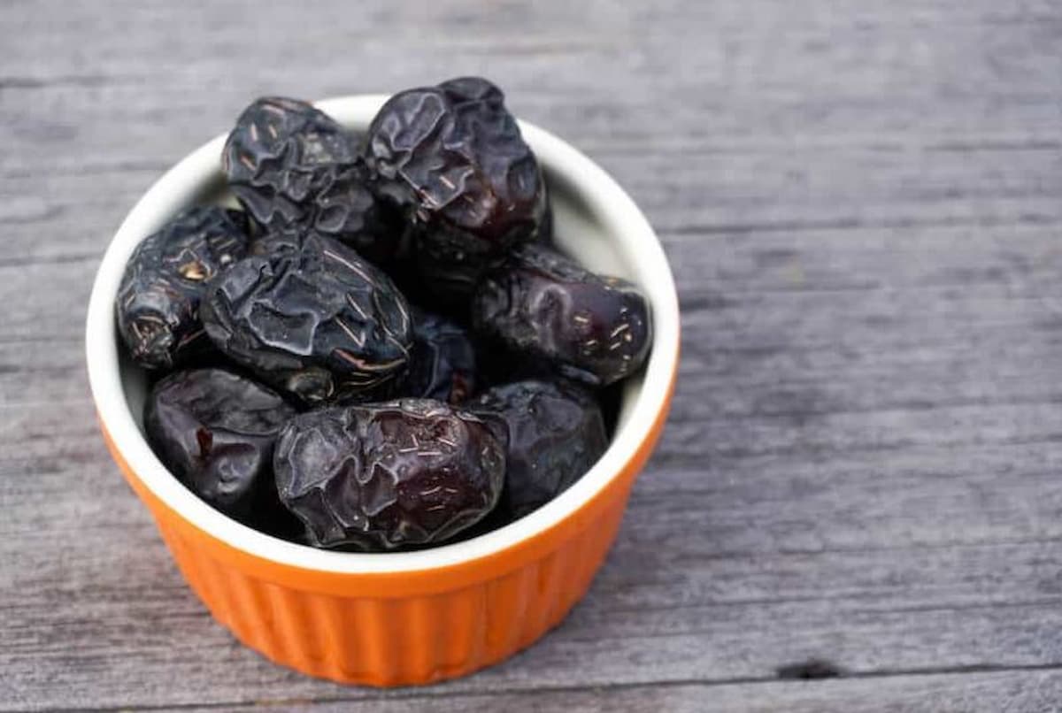  ajwa dates benefits for pregnancy 