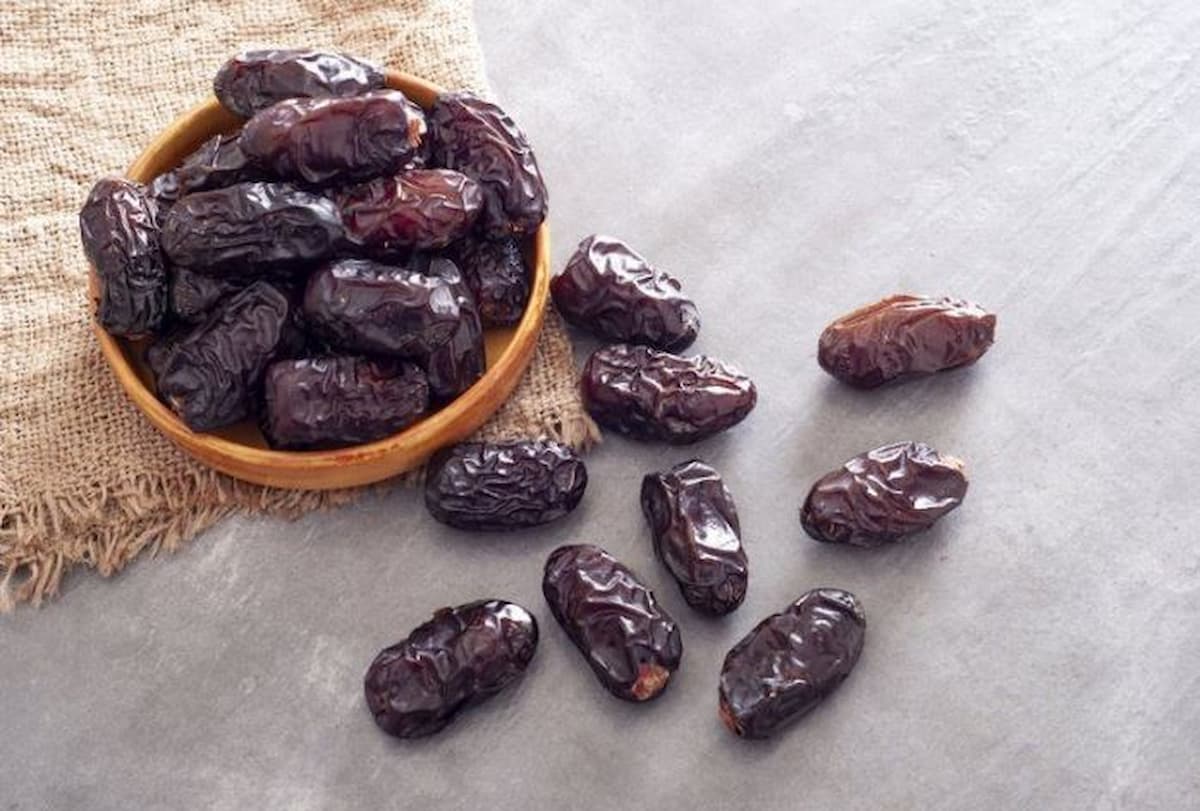  ajwa dates benefits for pregnancy 