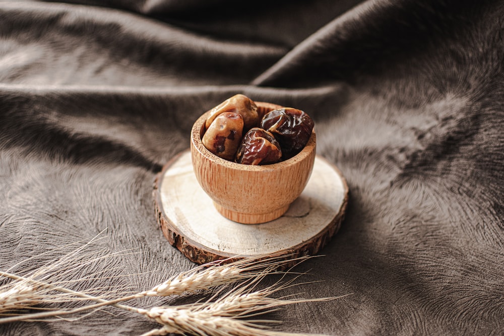 Buying all kinds of medjool dates origin + price 